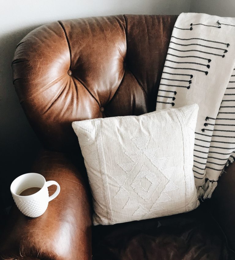 chewy-3camue3yao8-unsplash