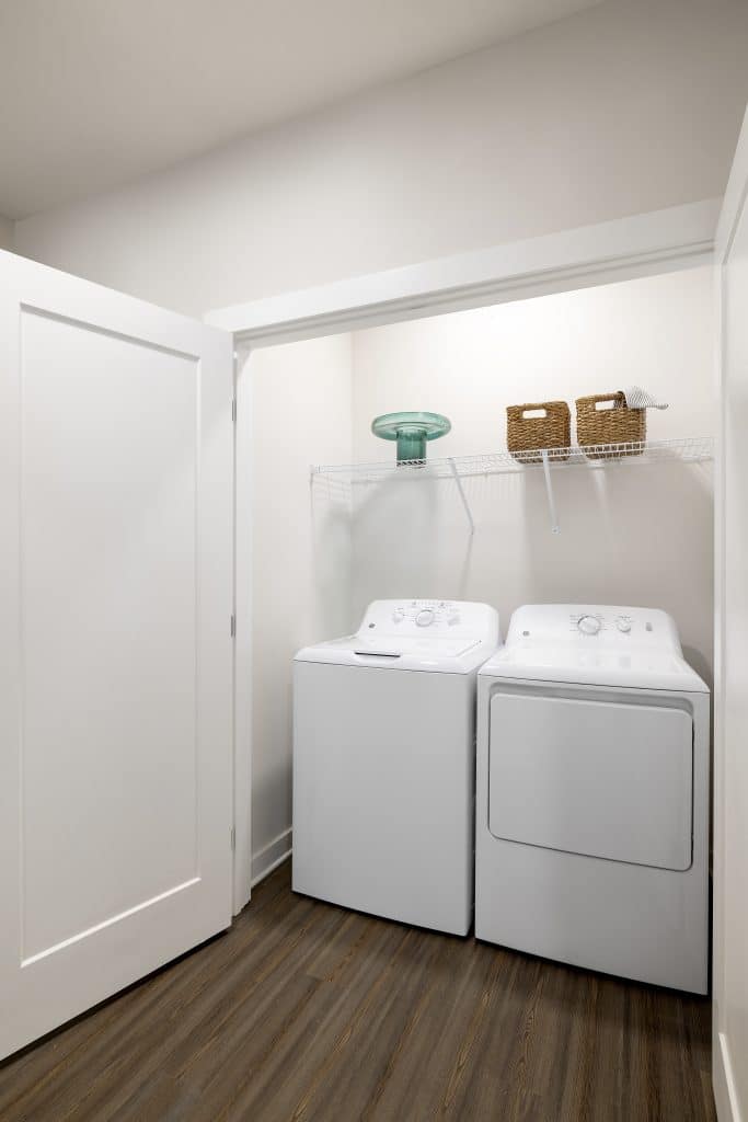 Maxwell apartment laundry room