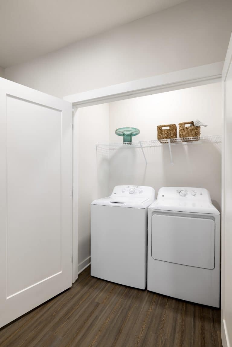Maxwell apartment laundry room